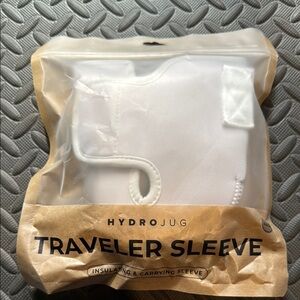 HydroJug Traveler Sleeve in Cream